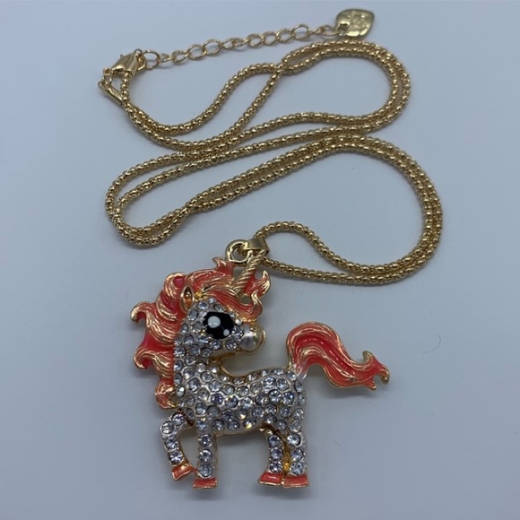 Jewelry - New pink enamel unicorn fashion pendant necklace